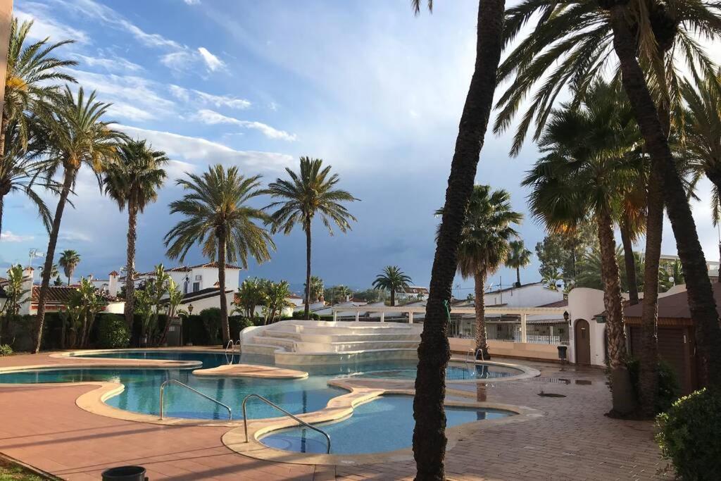 Estudio En Denia Con Piscina Y Wifi Privada, A 100 M Del Mar Ngoại thất bức ảnh